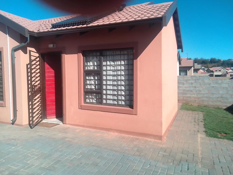 2 Bedroom Property for Sale in Groblerpark Gauteng