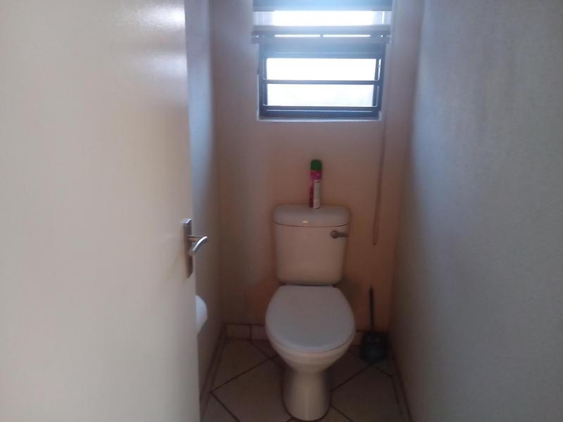 2 Bedroom Property for Sale in Groblerpark Gauteng