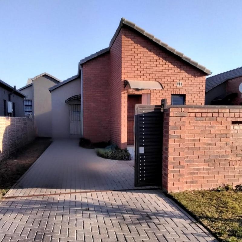 2 Bedroom Property for Sale in South Hills Gauteng