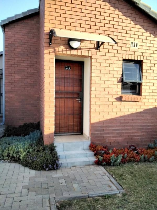 2 Bedroom Property for Sale in South Hills Gauteng