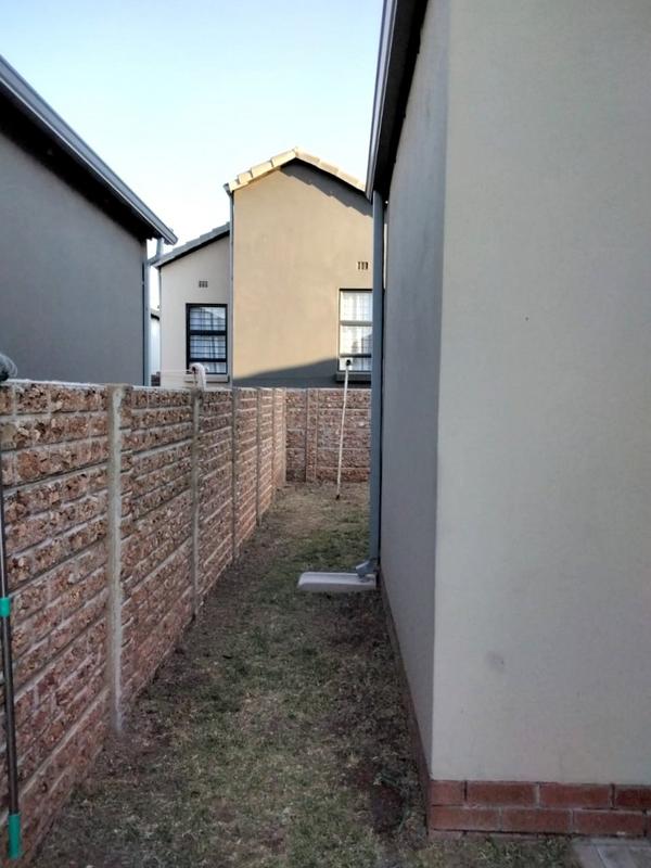 2 Bedroom Property for Sale in South Hills Gauteng