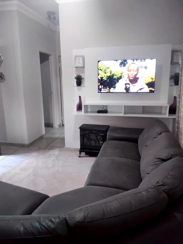 2 Bedroom Property for Sale in South Hills Gauteng