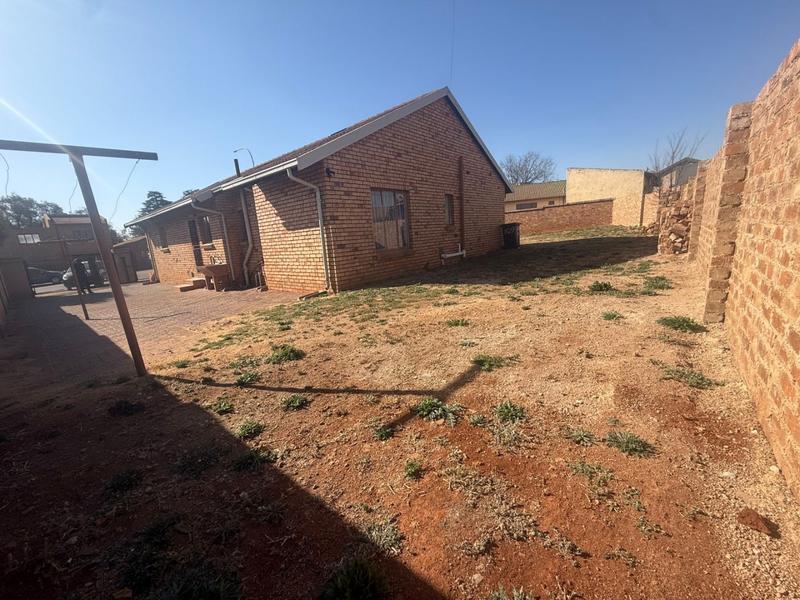 To Let 3 Bedroom Property for Rent in Hospital View Gauteng