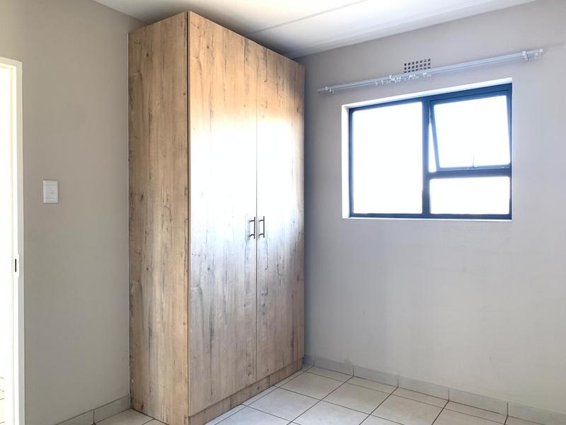 To Let 2 Bedroom Property for Rent in Kenleaf Gauteng