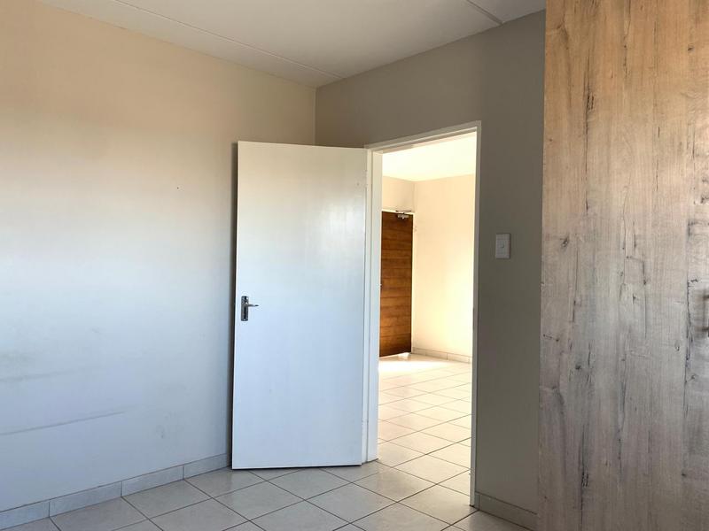 To Let 2 Bedroom Property for Rent in Kenleaf Gauteng