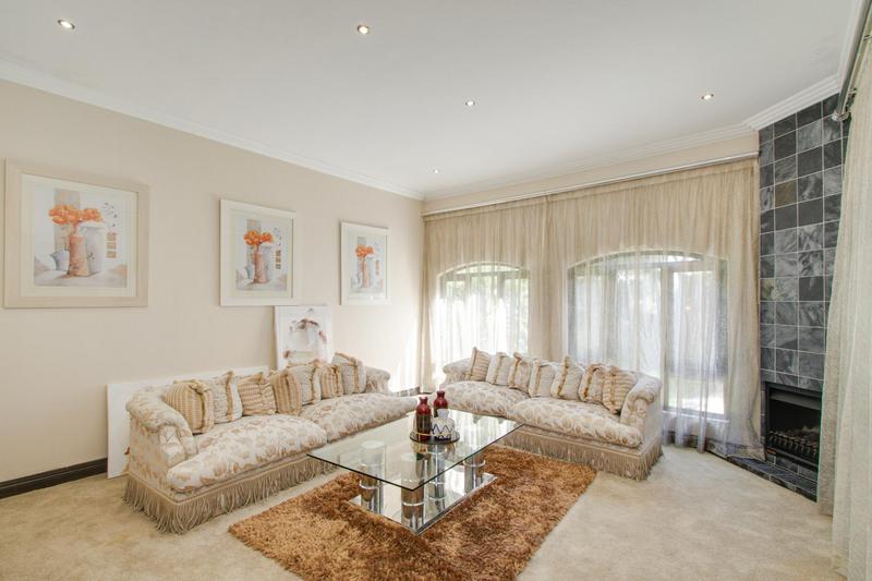 To Let 5 Bedroom Property for Rent in Dainfern Golf Estate Gauteng
