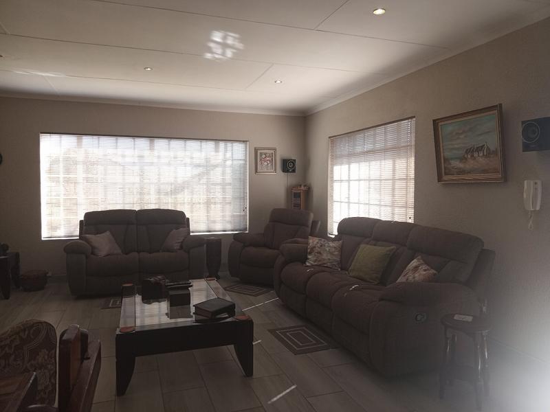 3 Bedroom Property for Sale in Eike Park Gauteng