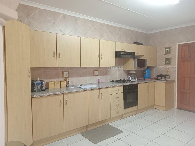3 Bedroom Property for Sale in Eike Park Gauteng