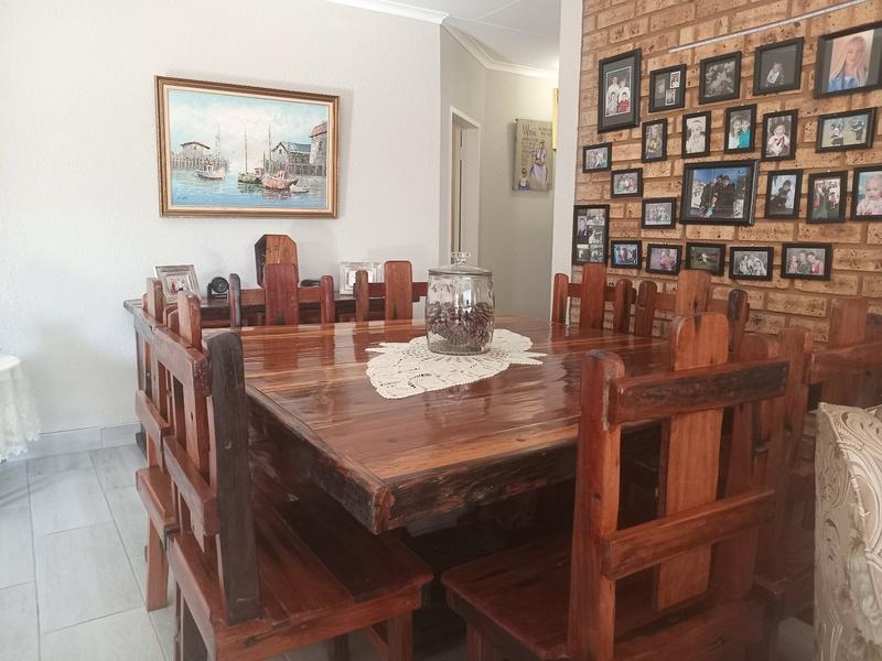 3 Bedroom Property for Sale in Eike Park Gauteng