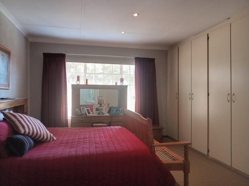 3 Bedroom Property for Sale in Eike Park Gauteng