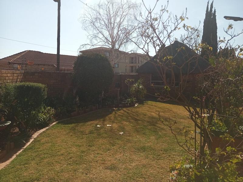 3 Bedroom Property for Sale in Eike Park Gauteng