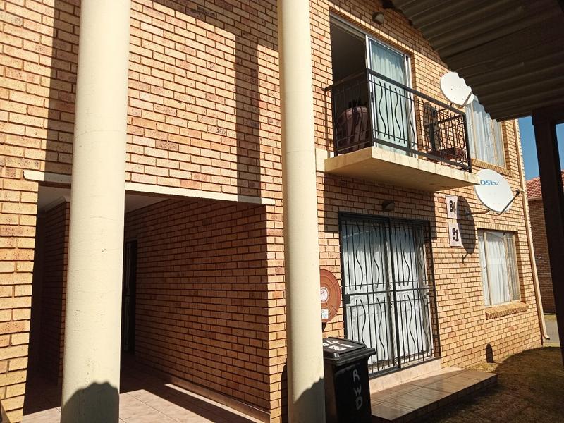 2 Bedroom Property for Sale in Greenhills Gauteng