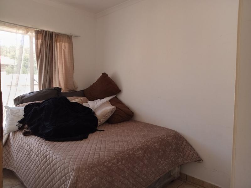 2 Bedroom Property for Sale in Greenhills Gauteng