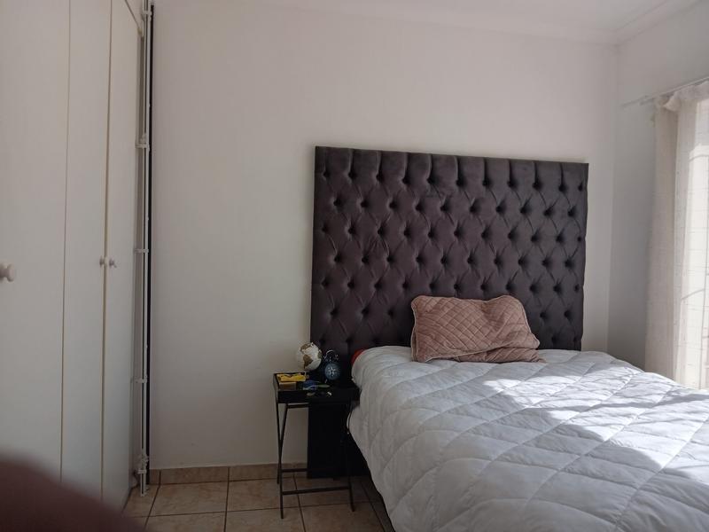 2 Bedroom Property for Sale in Greenhills Gauteng