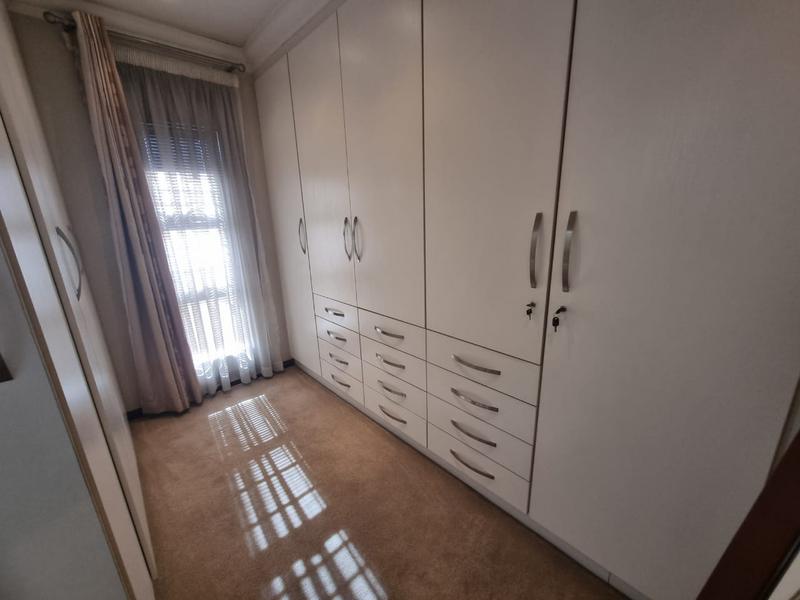 3 Bedroom Property for Sale in New Market Gauteng