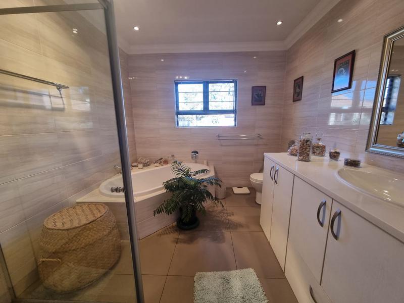 3 Bedroom Property for Sale in New Market Gauteng