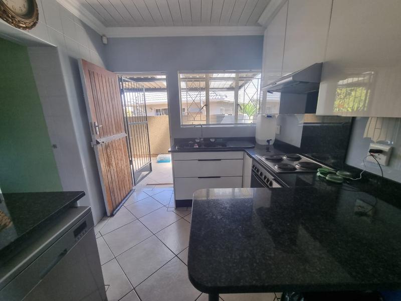 4 Bedroom Property for Sale in Verwoerdpark Gauteng