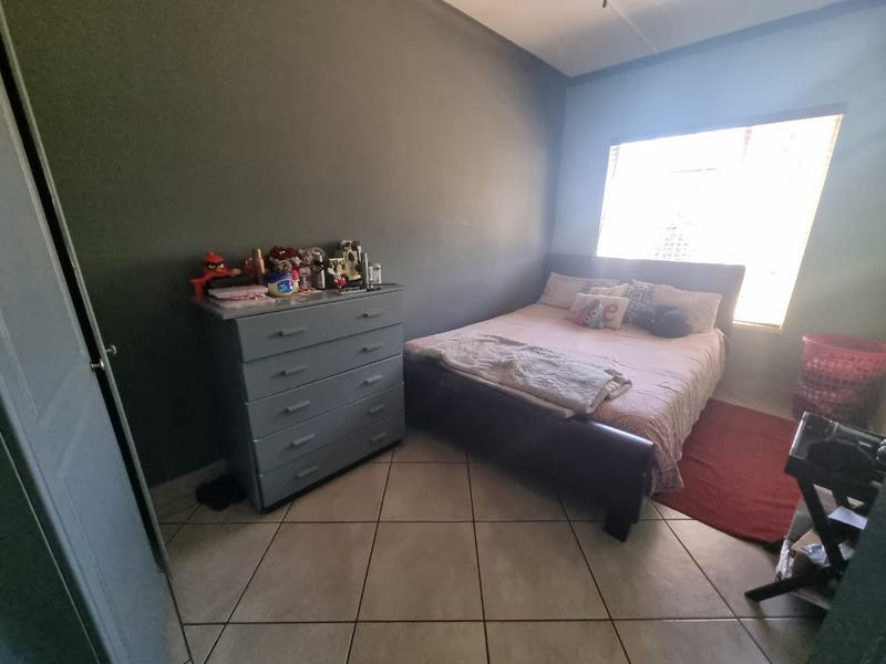 4 Bedroom Property for Sale in Verwoerdpark Gauteng