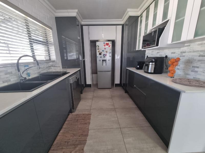 3 Bedroom Property for Sale in Raceview Gauteng