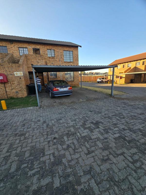 2 Bedroom Property for Sale in Kookrus Gauteng