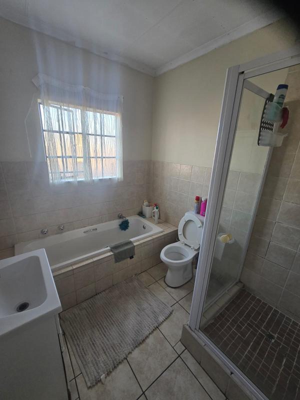 2 Bedroom Property for Sale in Kookrus Gauteng