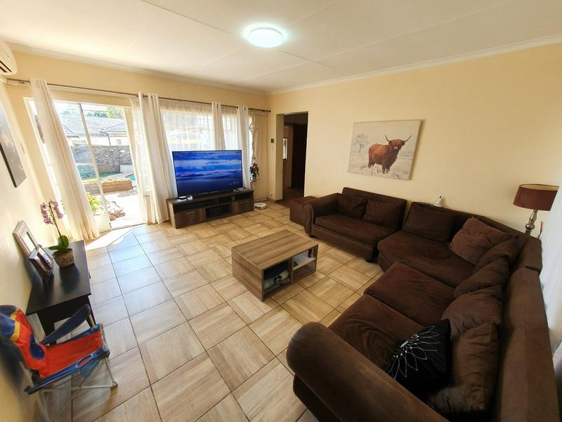 4 Bedroom Property for Sale in Magalieskruin Gauteng