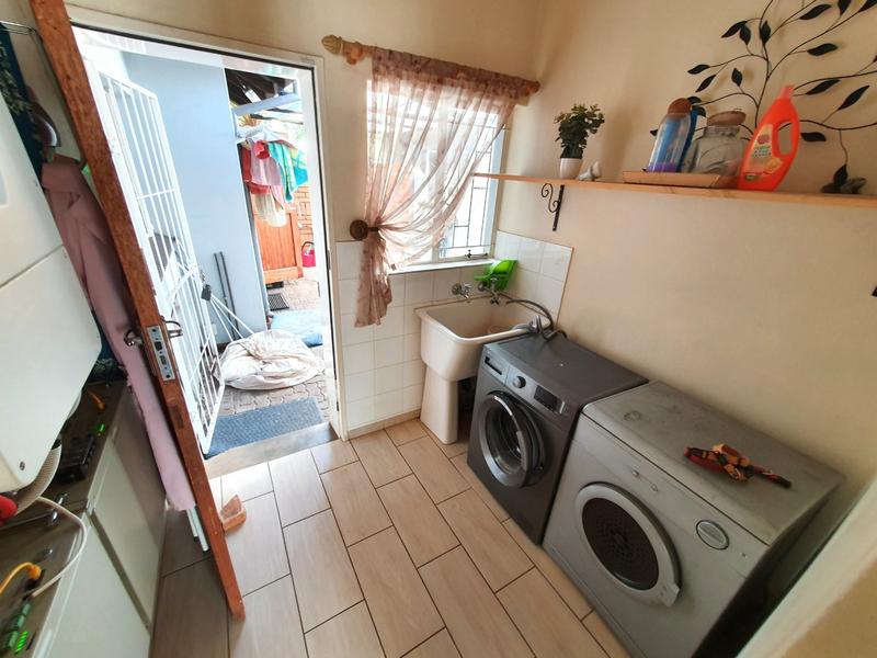 4 Bedroom Property for Sale in Magalieskruin Gauteng