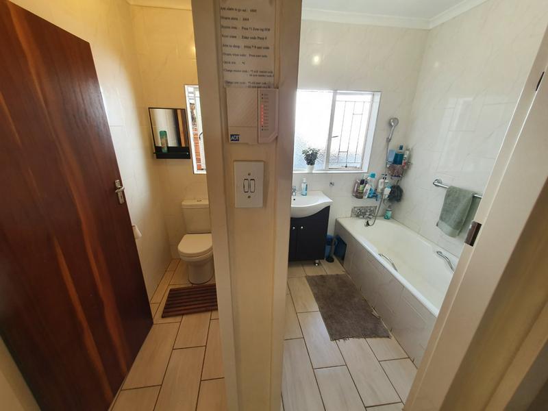 4 Bedroom Property for Sale in Magalieskruin Gauteng