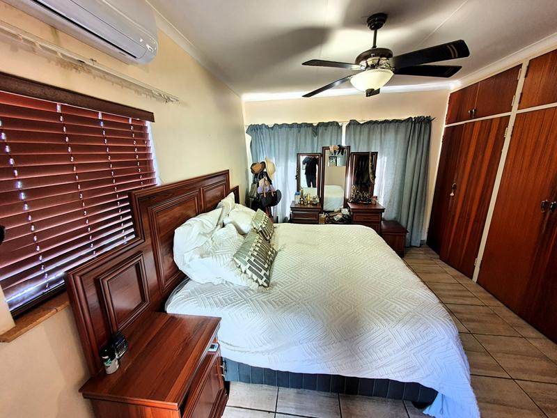 4 Bedroom Property for Sale in Magalieskruin Gauteng