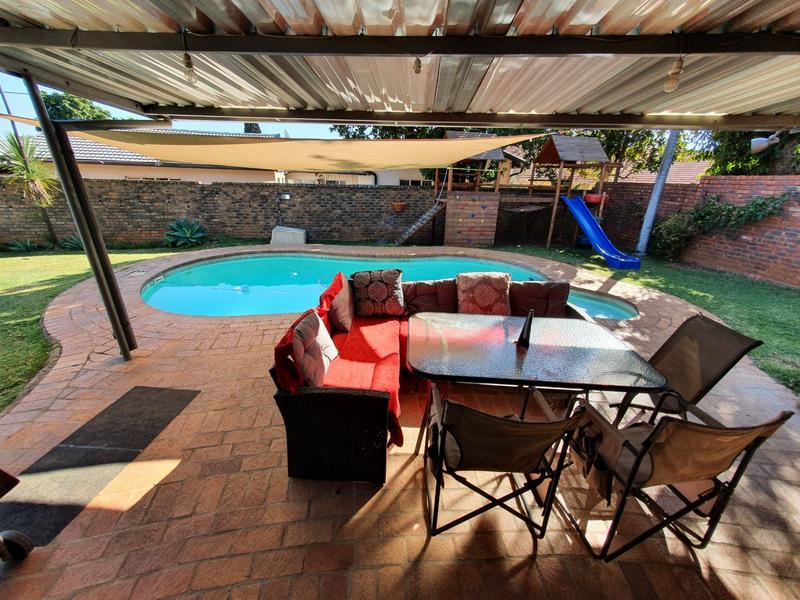 4 Bedroom Property for Sale in Magalieskruin Gauteng