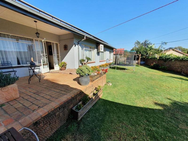 4 Bedroom Property for Sale in Magalieskruin Gauteng