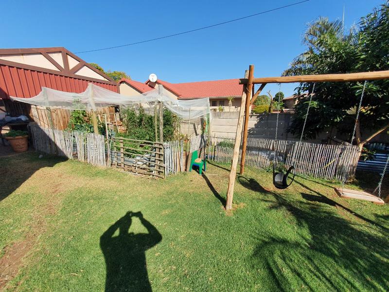 4 Bedroom Property for Sale in Magalieskruin Gauteng