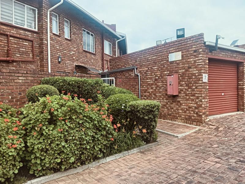 2 Bedroom Property for Sale in Freeway Park Gauteng