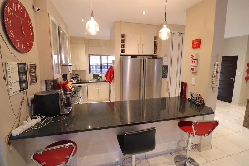 To Let 3 Bedroom Property for Rent in Broadacres Gauteng
