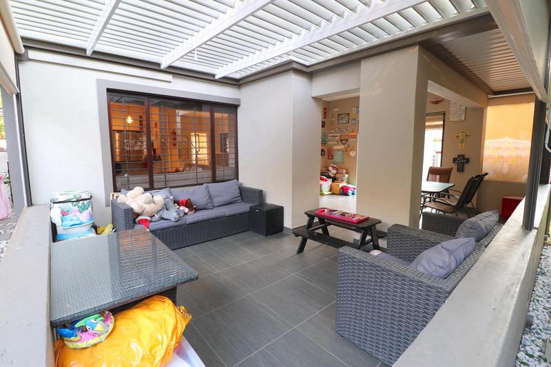 To Let 3 Bedroom Property for Rent in Broadacres Gauteng