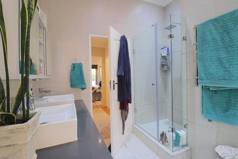 To Let 3 Bedroom Property for Rent in Broadacres Gauteng