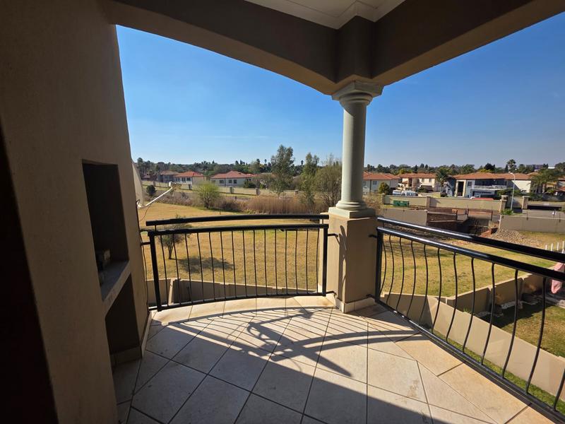 1 Bedroom Property for Sale in Glen Marais Gauteng