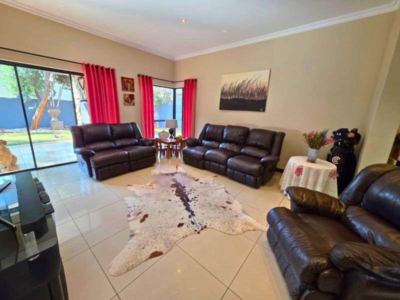 5 Bedroom Property for Sale in Serengeti Lifestyle Estate Gauteng