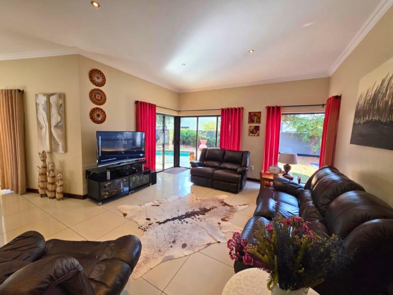 5 Bedroom Property for Sale in Serengeti Lifestyle Estate Gauteng