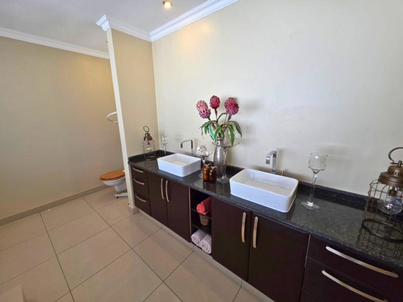 5 Bedroom Property for Sale in Serengeti Lifestyle Estate Gauteng
