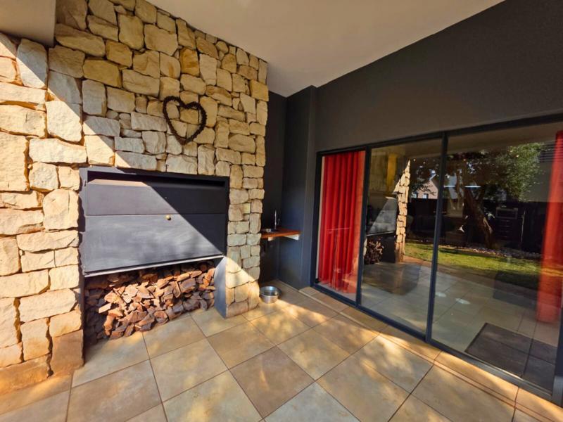 5 Bedroom Property for Sale in Serengeti Lifestyle Estate Gauteng