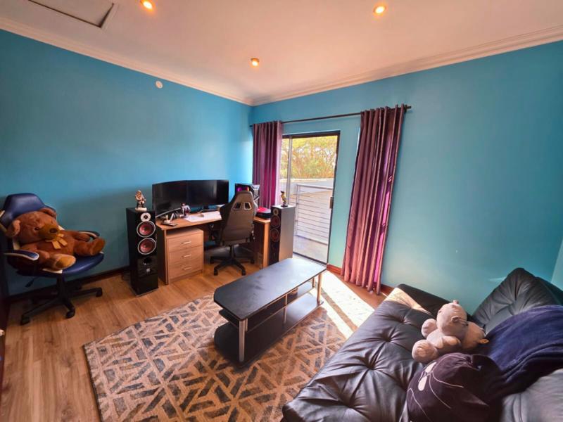5 Bedroom Property for Sale in Serengeti Lifestyle Estate Gauteng