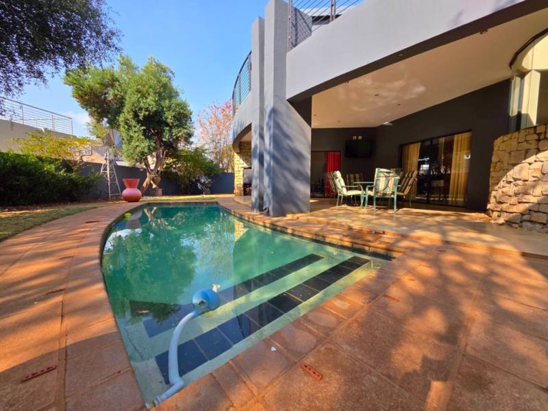 5 Bedroom Property for Sale in Serengeti Lifestyle Estate Gauteng