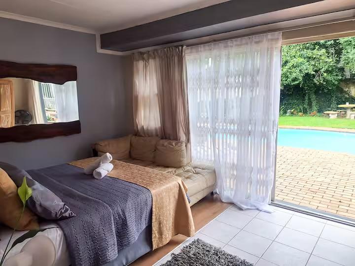 7 Bedroom Property for Sale in Gallo Manor Gauteng