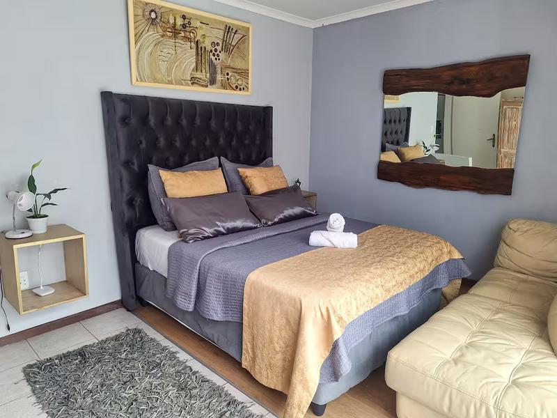 7 Bedroom Property for Sale in Gallo Manor Gauteng