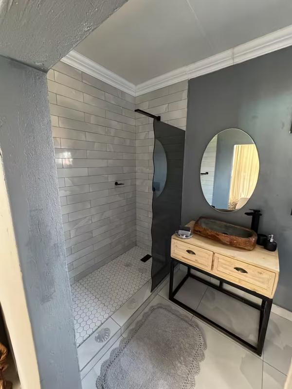 7 Bedroom Property for Sale in Gallo Manor Gauteng
