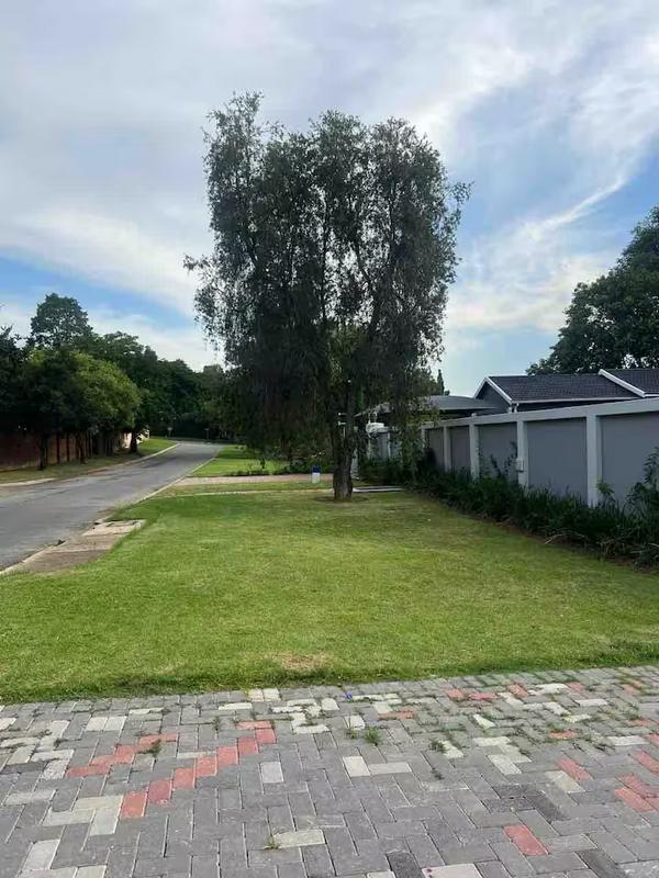 7 Bedroom Property for Sale in Gallo Manor Gauteng