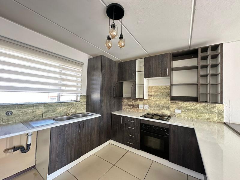 To Let 2 Bedroom Property for Rent in Kleinfontein Gauteng