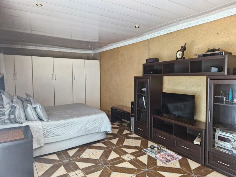 3 Bedroom Property for Sale in Lenasia South Gauteng