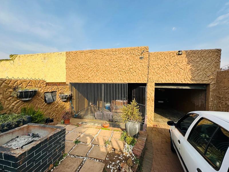 3 Bedroom Property for Sale in Elsburg Gauteng